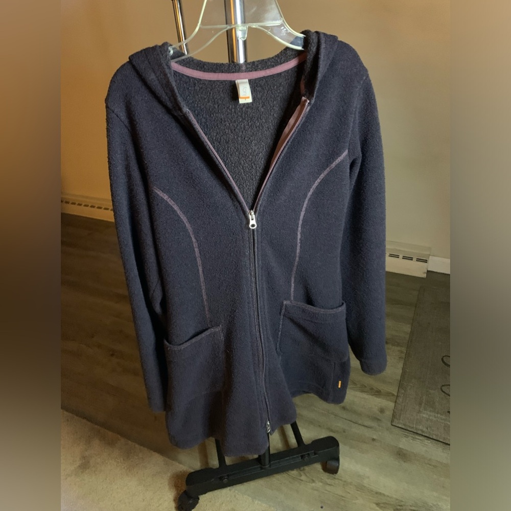 Cute zippers cardigan with pockets- Size women’s small Dark Purple.